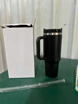 Thumbler Vaccum Sealed Cup With Straw