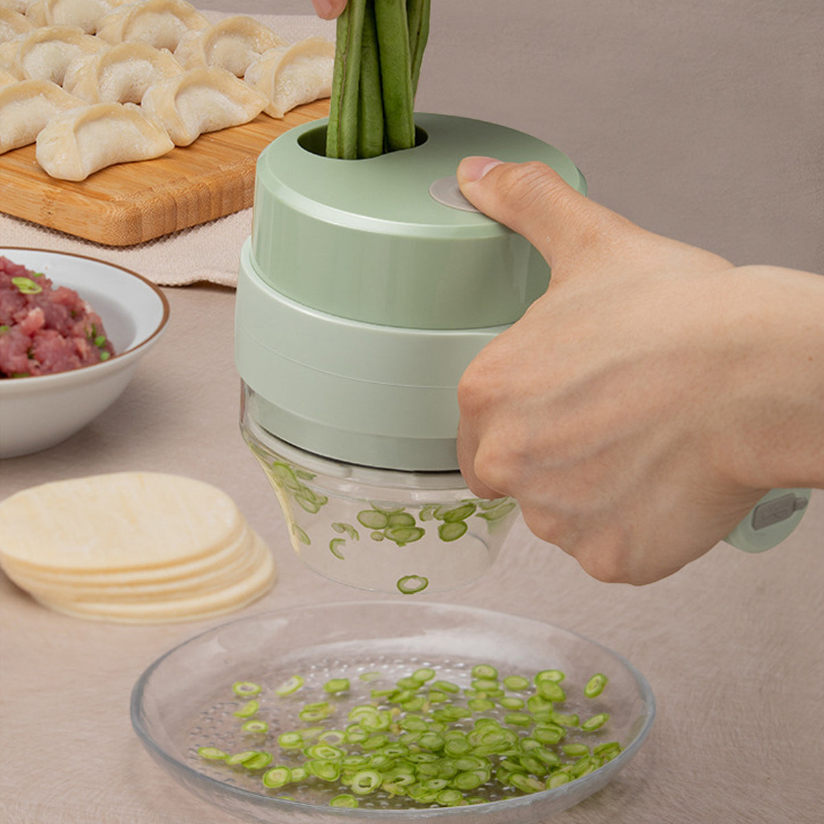 4in1 Handheld Electric Vegetable Cutter Set Portable Wireless Garlic Chilli Mud Masher Press & Vegetable Slicer Cutter Set Multifunctional Food Processor Mini Electric CompactChopper forKitchen