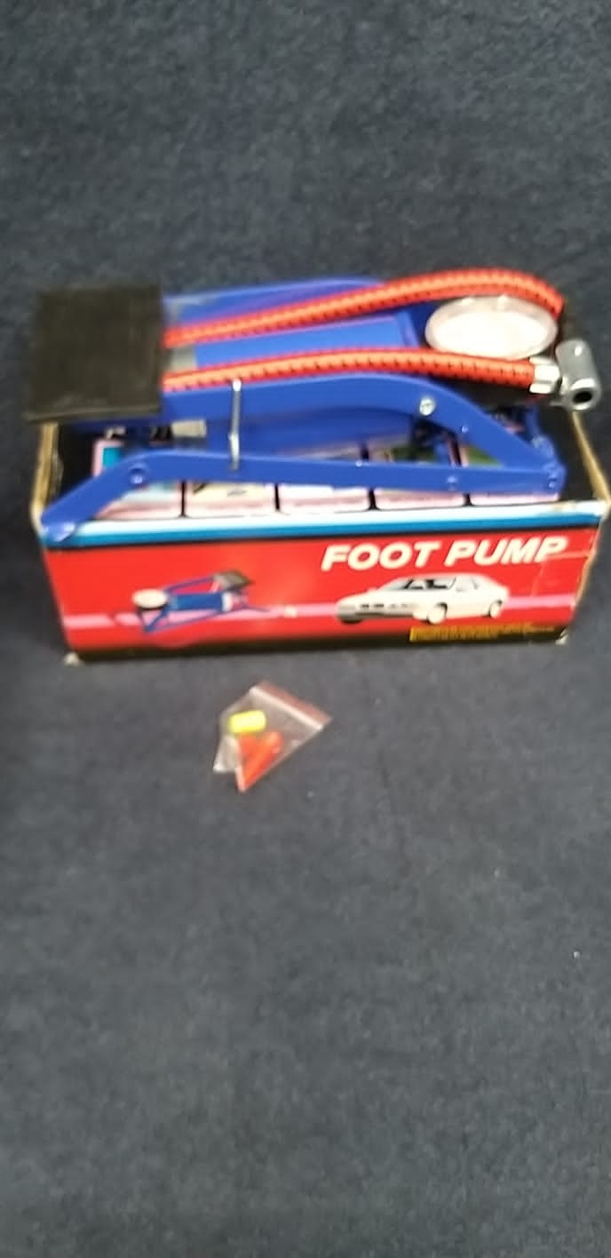 FOOT PUMP