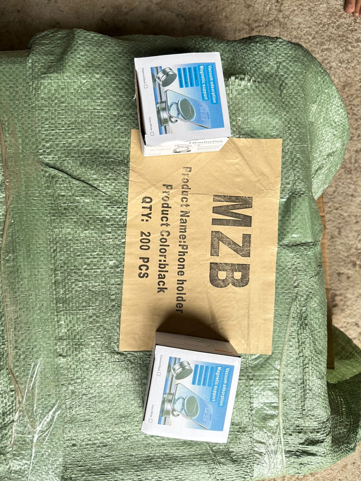 360° Vaccum Magnetic car Phones Holder