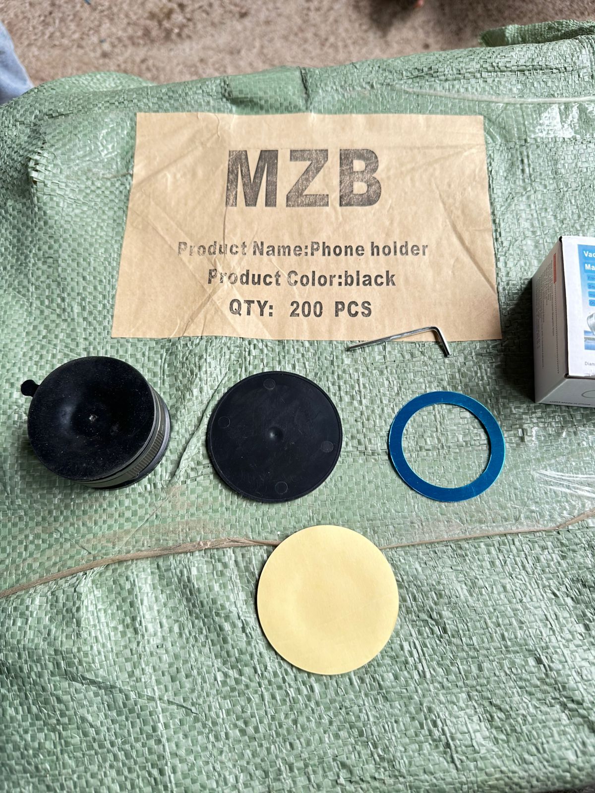 360° Vaccum Magnetic car Phones Holder